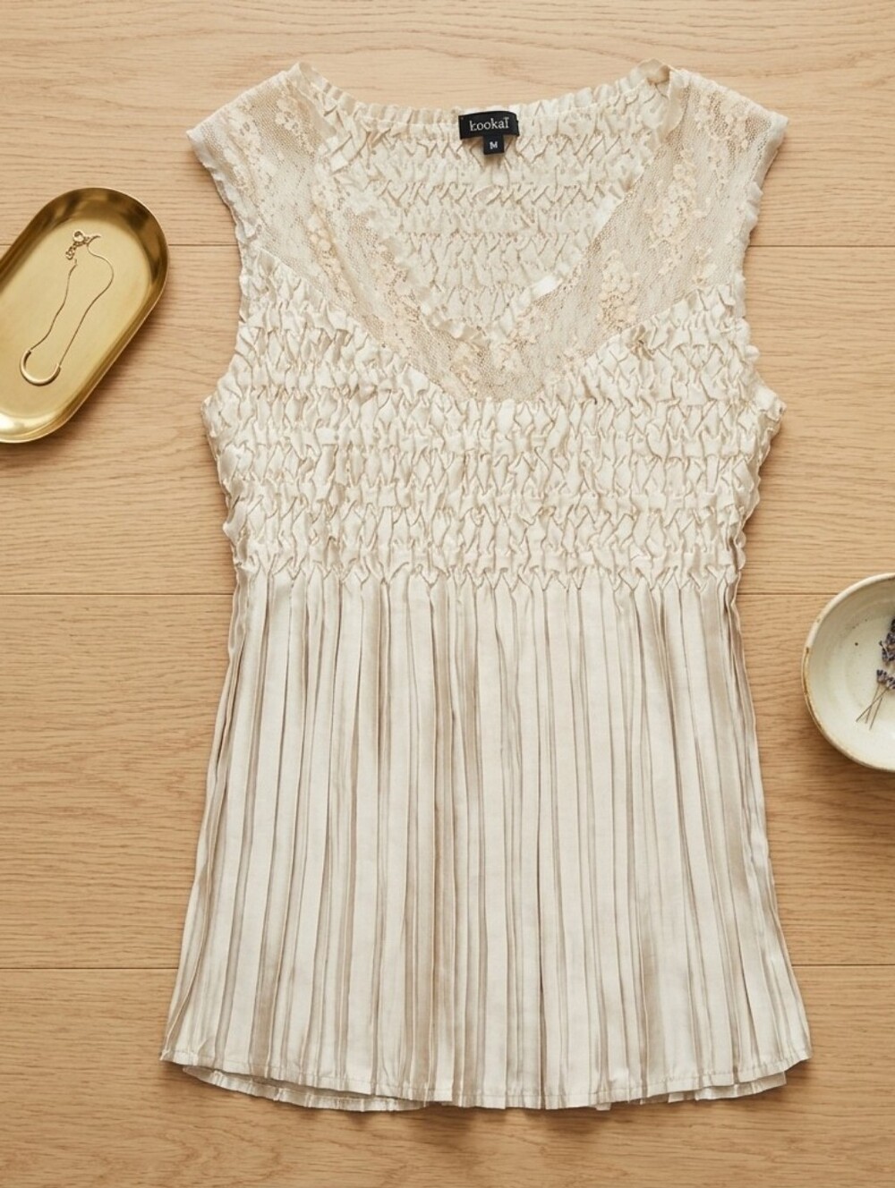 KOMAROV Elegant Cream Sleeveless Top